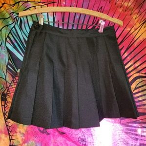 Forever 21 pleated skirt